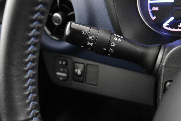 Toyota Yaris - 1.5 Hybrid Bi-Tone 20