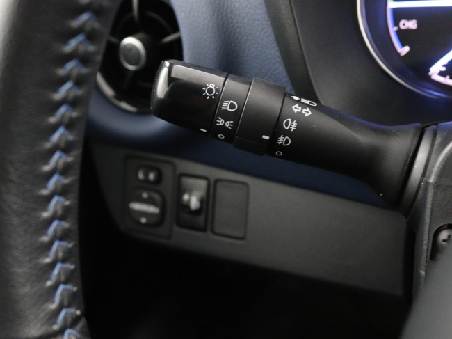 Toyota Yaris - 1.5 Hybrid Bi-Tone