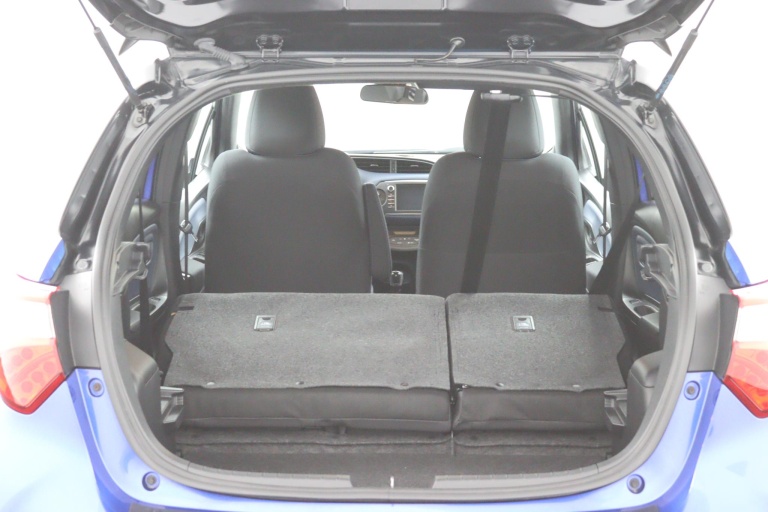 Toyota Yaris - 1.5 Hybrid Bi-Tone 30