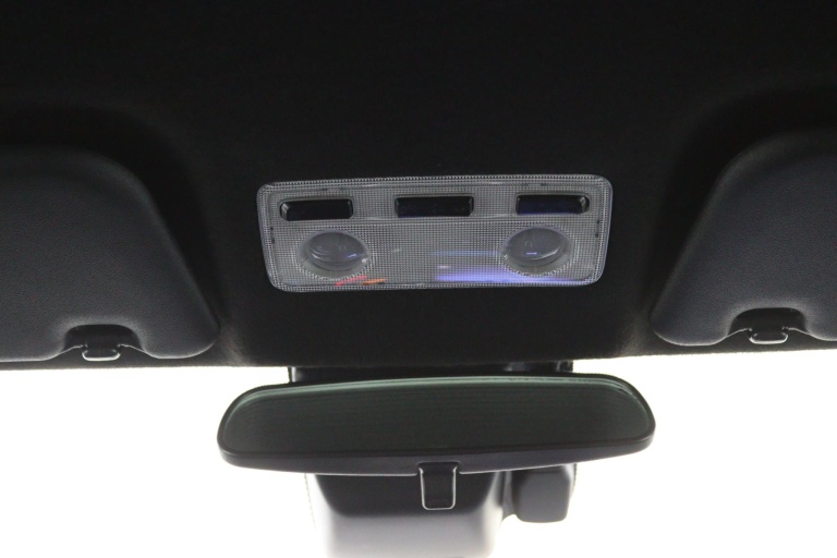 Toyota Yaris - 1.5 Hybrid Bi-Tone 35