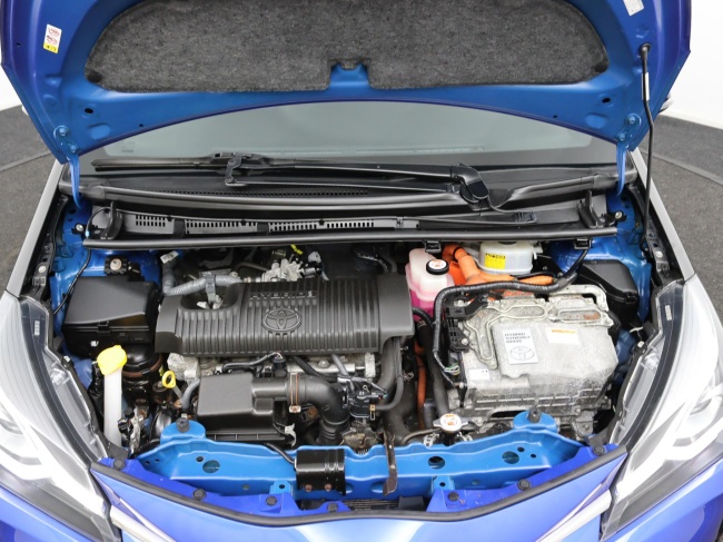 Toyota Yaris - 1.5 Hybrid Bi-Tone