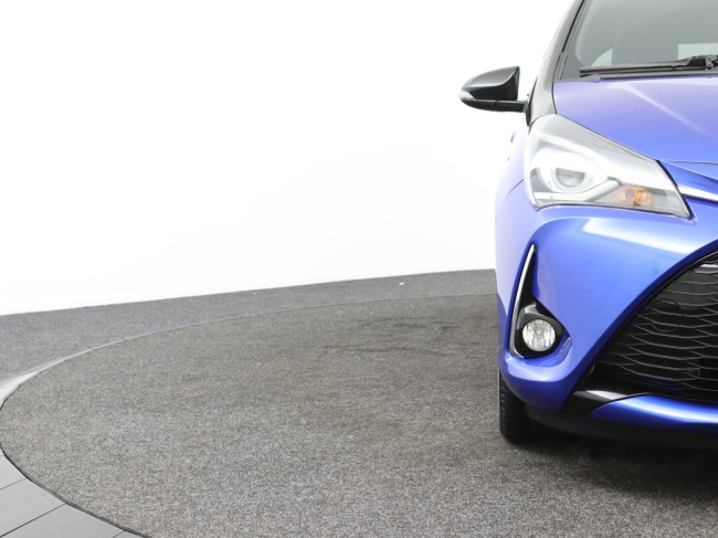 Toyota Yaris - 1.5 Hybrid Bi-Tone