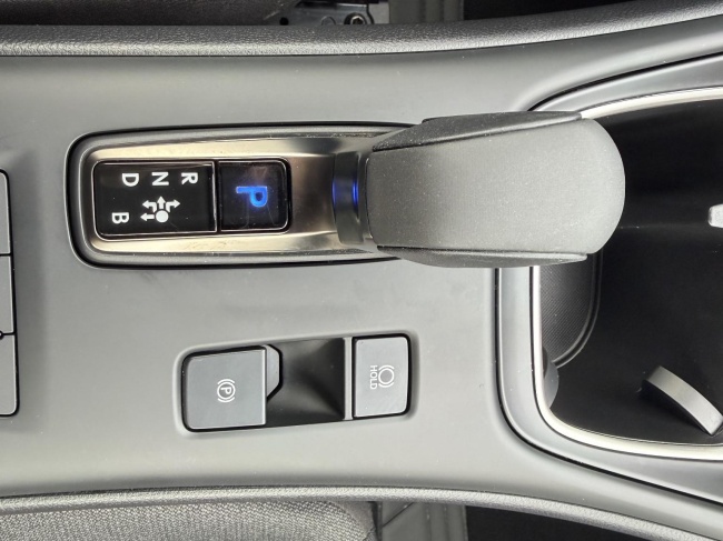 Lexus LBX - Business Line 2WD 