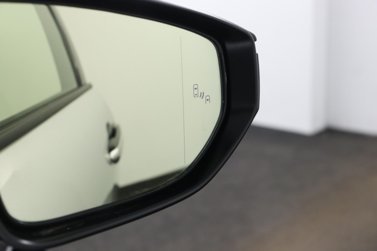 Lexus LBX - Business Line 2WD  39