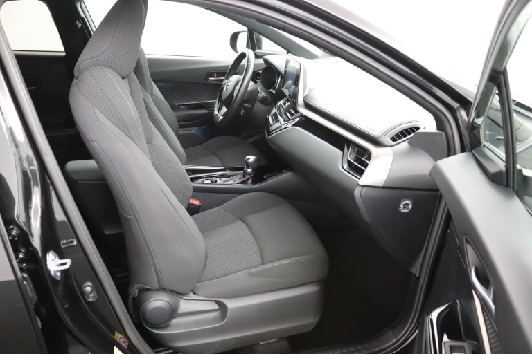 Toyota C-HR - 1.8 Hybrid Dynamic 10