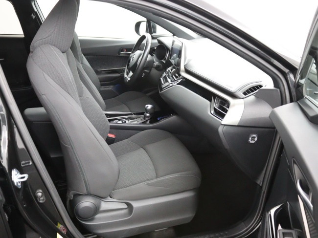 Toyota C-HR - 1.8 Hybrid Dynamic