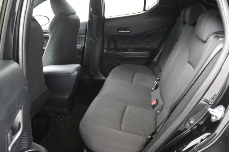 Toyota C-HR - 1.8 Hybrid Dynamic 12