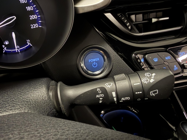 Toyota C-HR - 1.8 Hybrid Dynamic 24