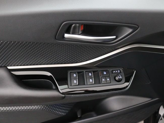 Toyota C-HR - 1.8 Hybrid Dynamic