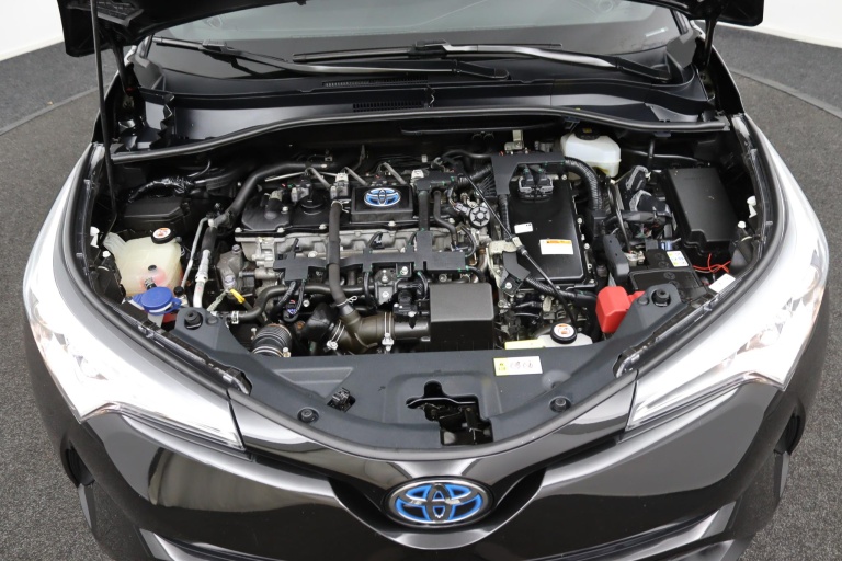 Toyota C-HR - 1.8 Hybrid Dynamic 33