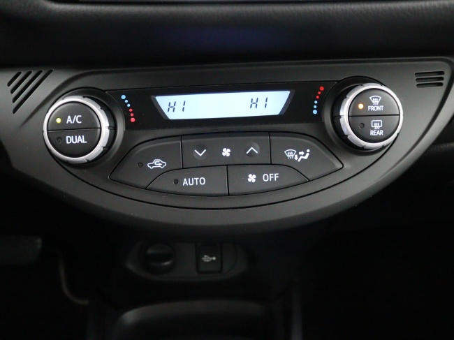 Toyota Yaris - 1.5 Hybrid Dynamic Limited