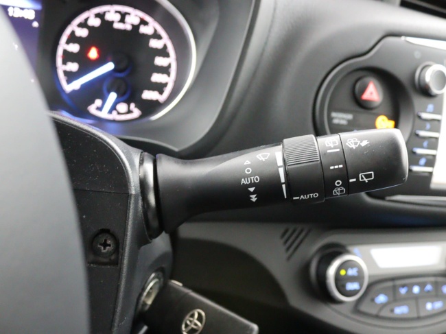 Toyota Yaris - 1.5 Hybrid Dynamic Limited