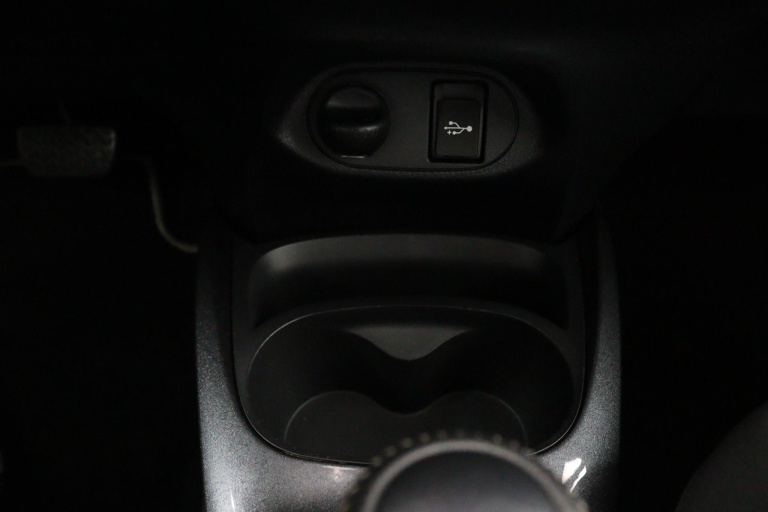 Toyota Yaris - 1.5 Hybrid Dynamic Limited 24