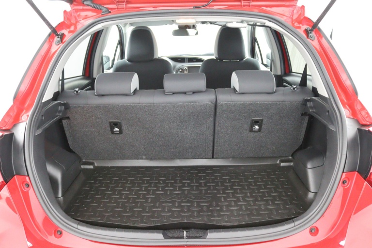 Toyota Yaris - 1.5 Hybrid Dynamic Limited 27