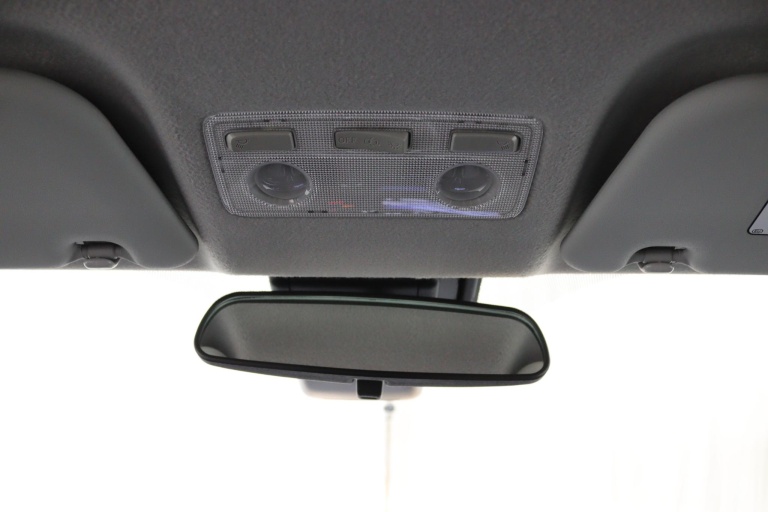 Toyota Yaris - 1.5 Hybrid Dynamic Limited 31