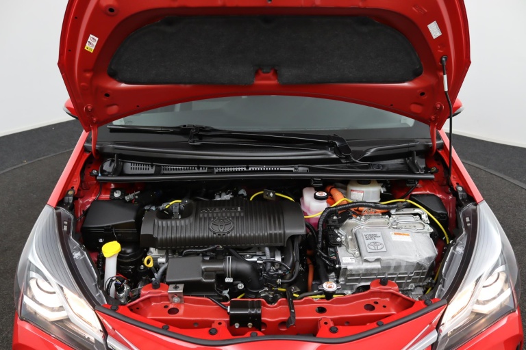 Toyota Yaris - 1.5 Hybrid Dynamic Limited 32