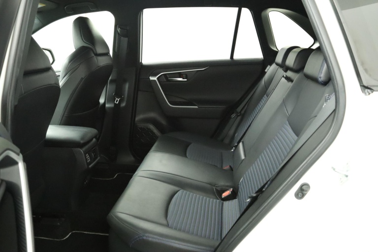 Toyota RAV4 - 2.5 Hybrid AWD Bi-Tone 18