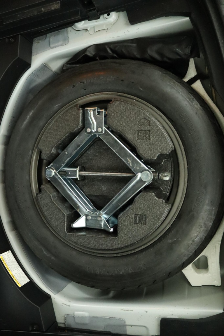 Toyota RAV4 - 2.5 Hybrid AWD Bi-Tone 34