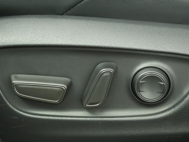 Toyota RAV4 - 2.5 Hybrid AWD Bi-Tone