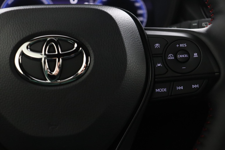 Toyota Corolla Cross - Hybrid 180 GR Sport 21