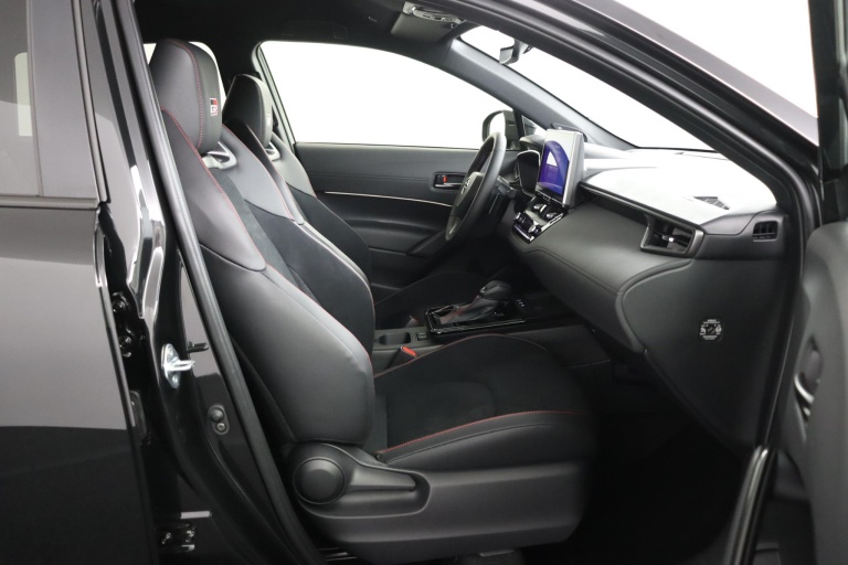 Toyota Corolla Cross - Hybrid 180 GR Sport 22