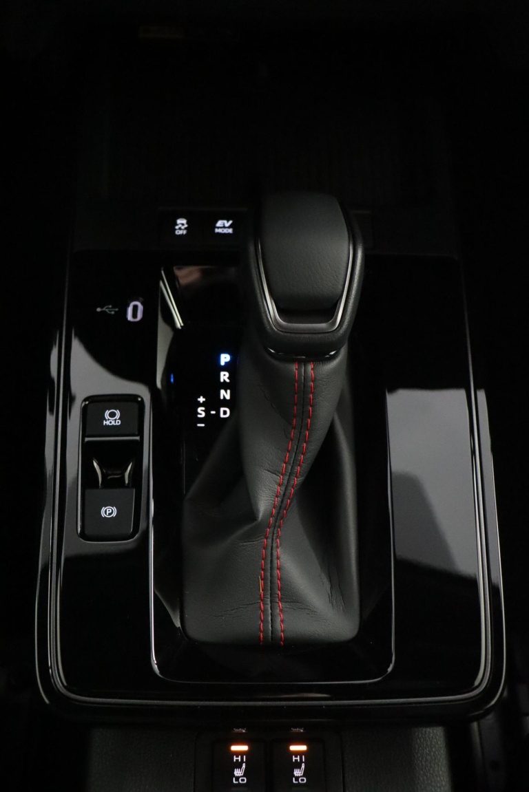 Toyota Corolla Cross - Hybrid 180 GR Sport 26