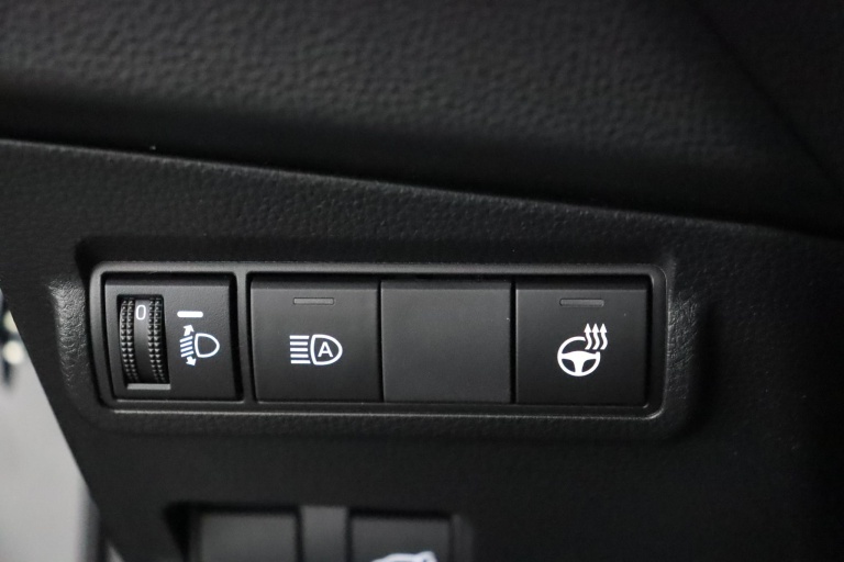 Toyota Corolla Cross - Hybrid 180 GR Sport 29