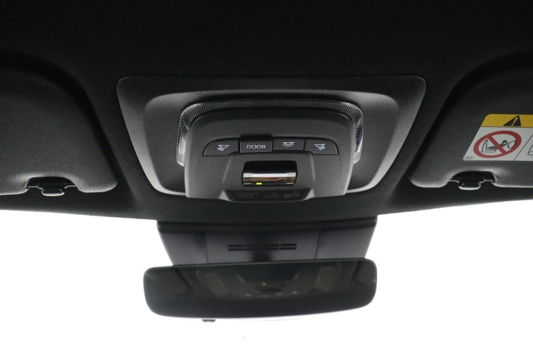 Toyota Corolla Cross - Hybrid 180 GR Sport 32