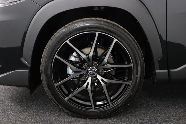 Toyota Corolla Cross - Hybrid 180 GR Sport 36