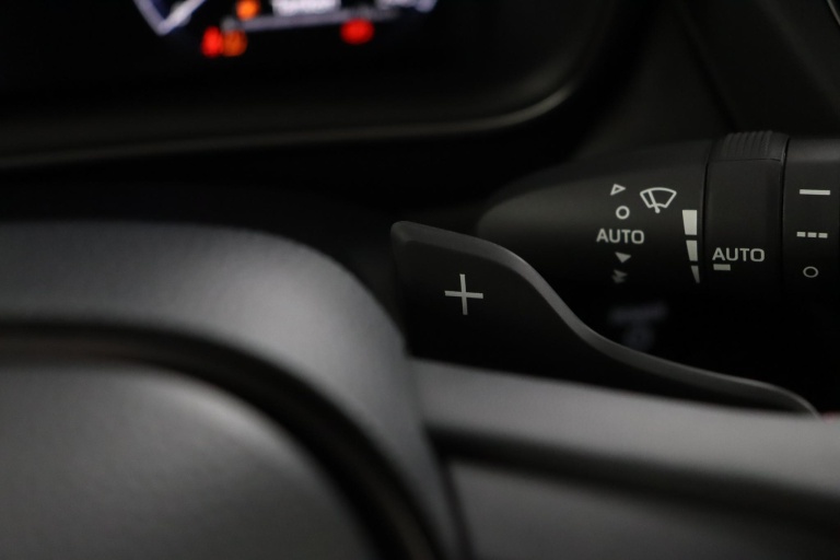 Toyota Corolla Cross - Hybrid 180 GR Sport 45