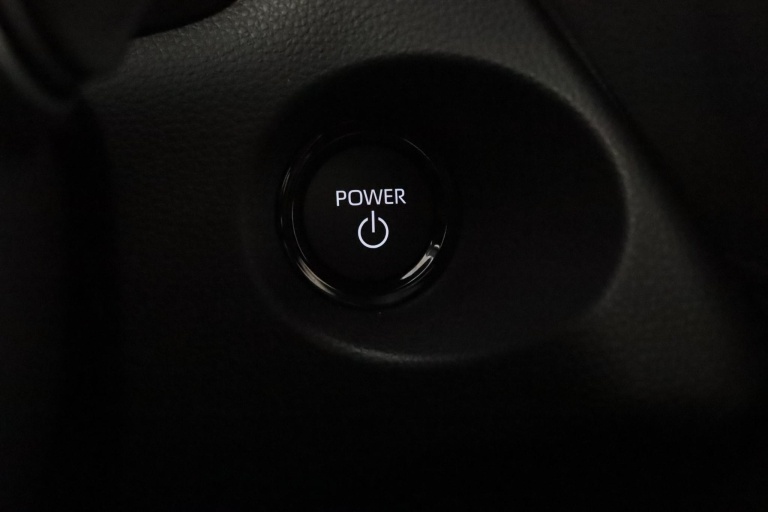 Toyota Corolla Cross - Hybrid 180 GR Sport 46