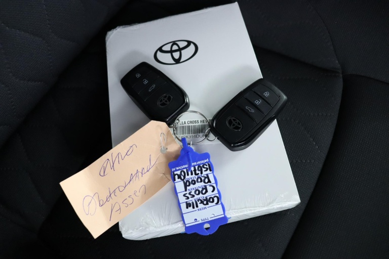 Toyota Corolla Cross - Hybrid 140 Dynamic 11