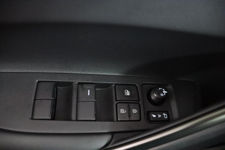 Toyota Corolla Cross - Hybrid 140 Dynamic 29