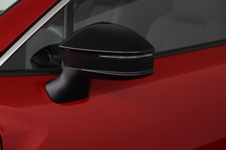 Toyota Corolla Cross - Hybrid 140 Dynamic 36