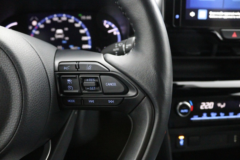 Toyota Yaris Cross - 1.5 Hybrid 21