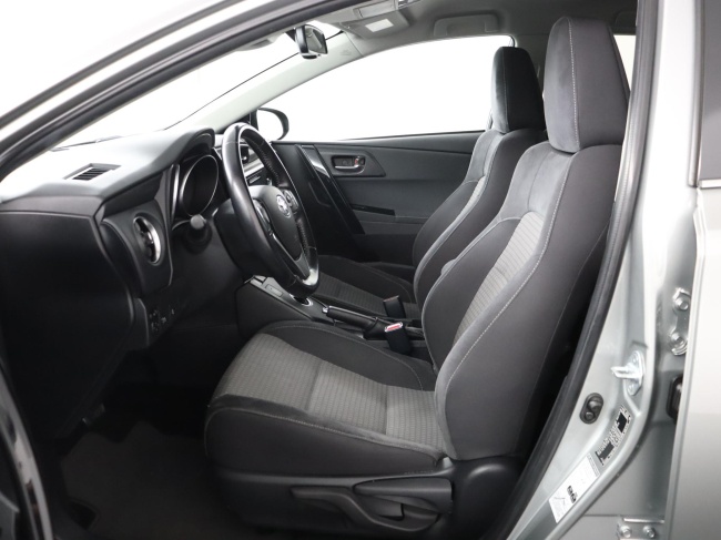 Toyota Auris Touring Sports - 1.8 Hybrid Black Edition