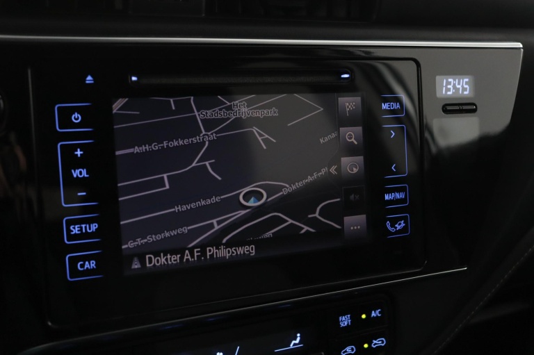 Toyota Auris Touring Sports - 1.8 Hybrid Black Edition 28