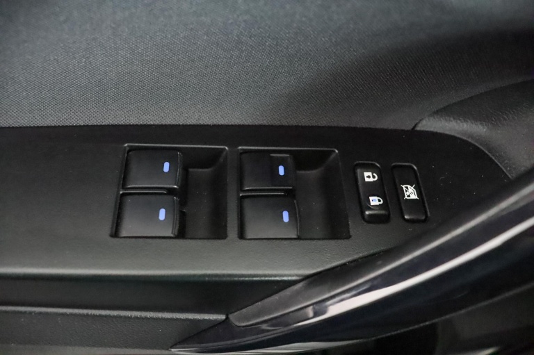 Toyota Auris Touring Sports - 1.8 Hybrid Black Edition 29