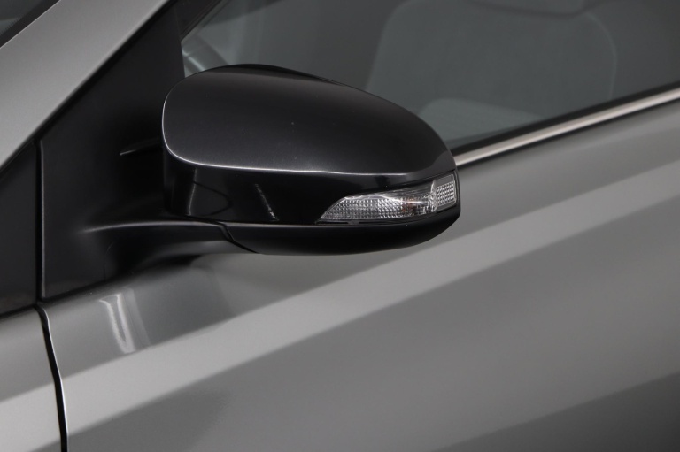 Toyota Auris Touring Sports - 1.8 Hybrid Black Edition 36