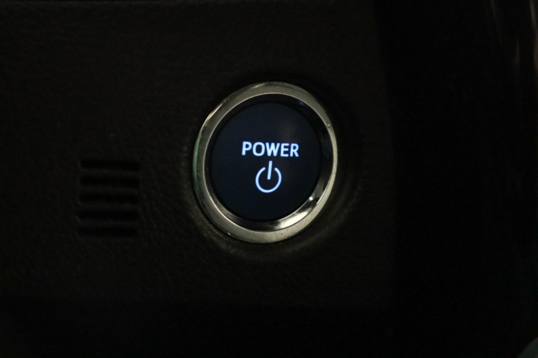 Toyota Auris Touring Sports - 1.8 Hybrid Black Edition 44