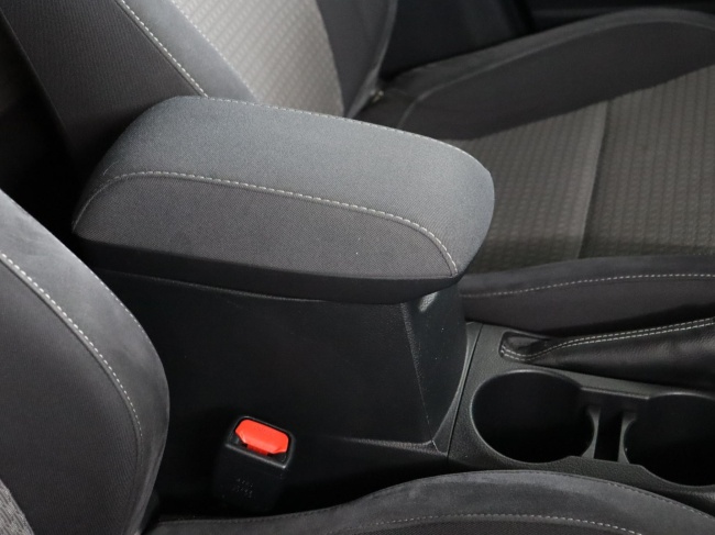 Toyota Auris Touring Sports - 1.8 Hybrid Black Edition