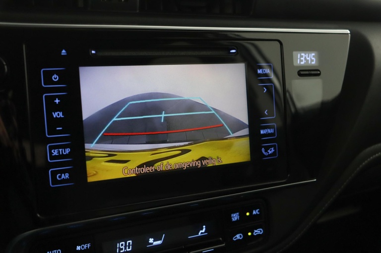 Toyota Auris Touring Sports - 1.8 Hybrid Black Edition 9