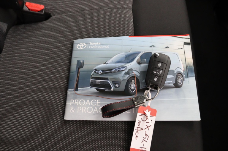 Toyota PROACE Long Worker DC - 2.0 D-4D Live 16