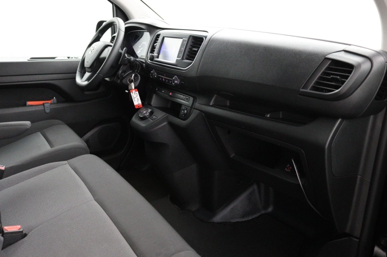 Toyota PROACE Long Worker DC - 2.0 D-4D Live 32