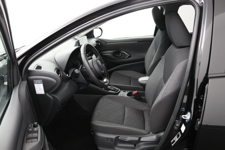 Toyota Yaris - 1.5 Hybrid 115 Dynamic 17