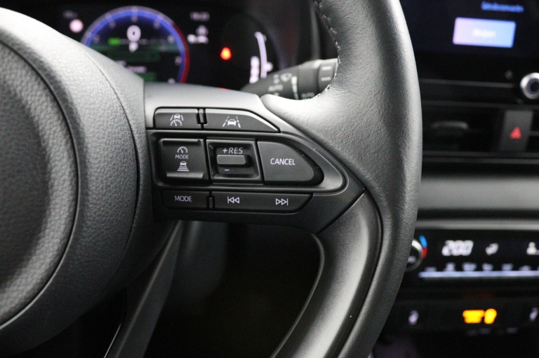 Toyota Yaris - 1.5 Hybrid 115 Dynamic 21