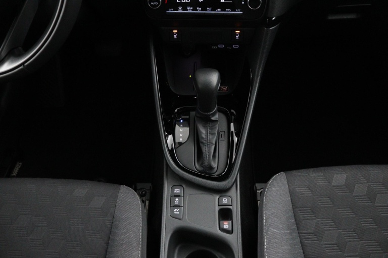 Toyota Yaris - 1.5 Hybrid 115 Dynamic 26