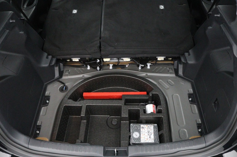 Toyota Yaris - 1.5 Hybrid 115 Dynamic 33