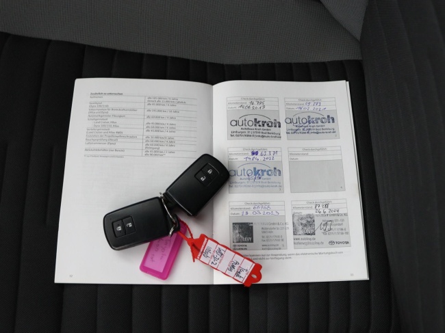 Toyota Auris - 1.8 Hybrid Dynamic Ultimate