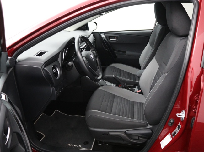 Toyota Auris - 1.8 Hybrid Dynamic Ultimate